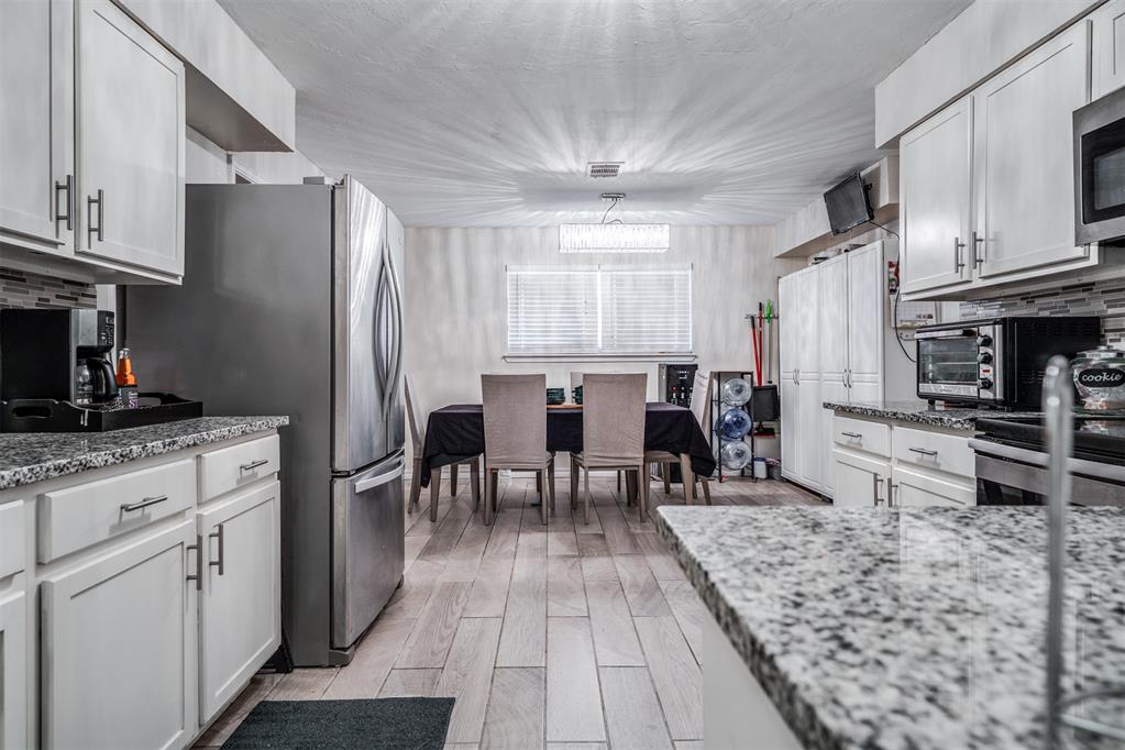 3105 N Viewpoint Drive