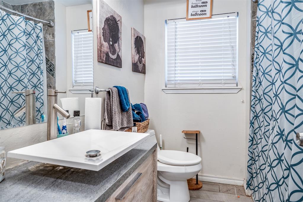 3105 N Viewpoint Drive