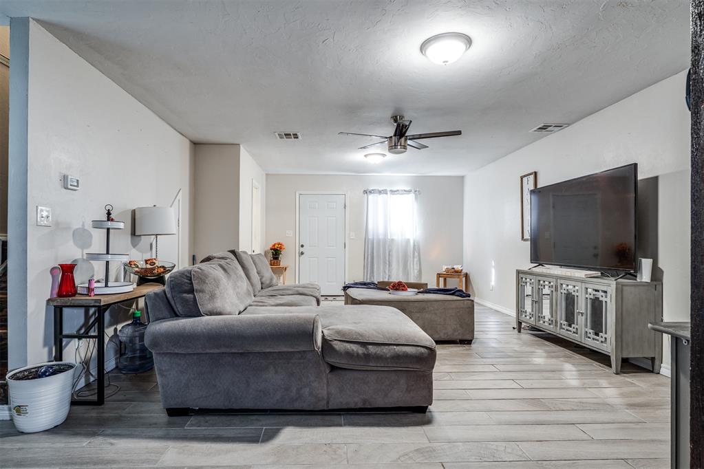 3105 N Viewpoint Drive