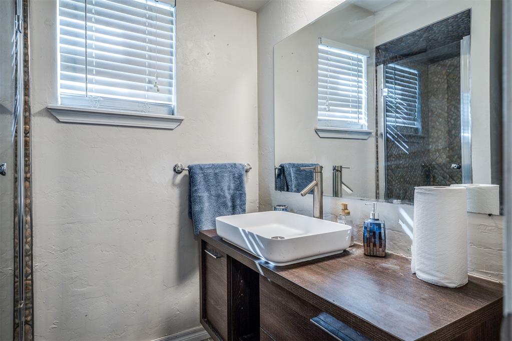 3105 N Viewpoint Drive