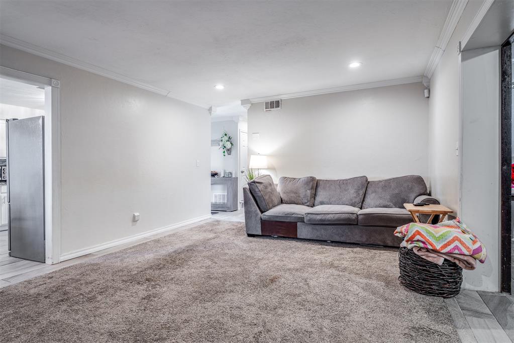 3105 N Viewpoint Drive