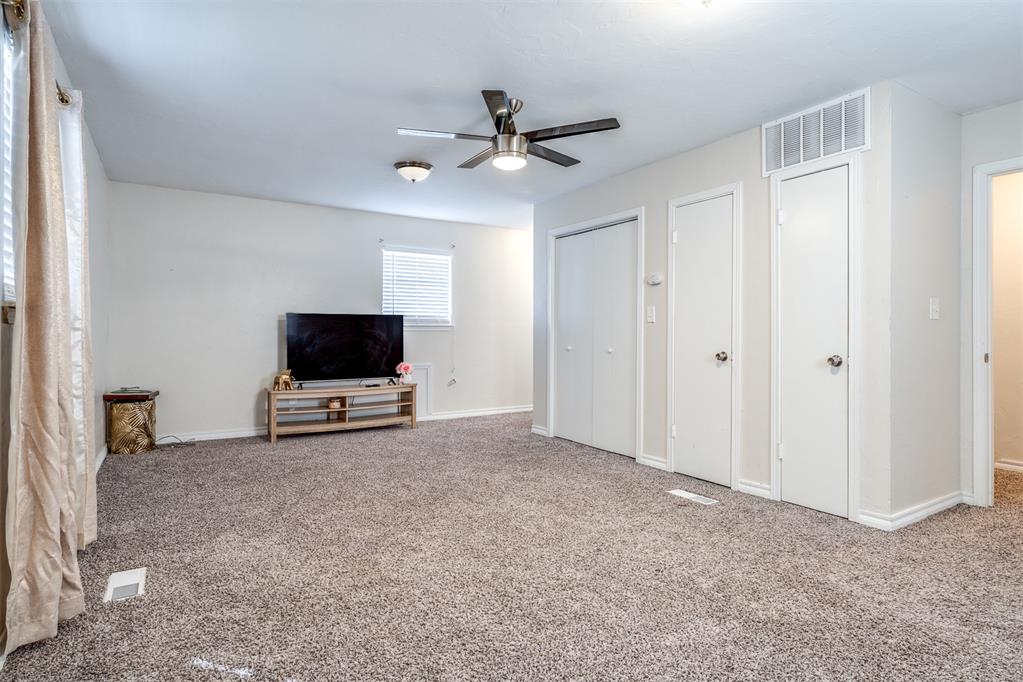 3105 N Viewpoint Drive