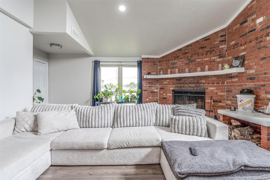 5400 N Wisconsin Avenue