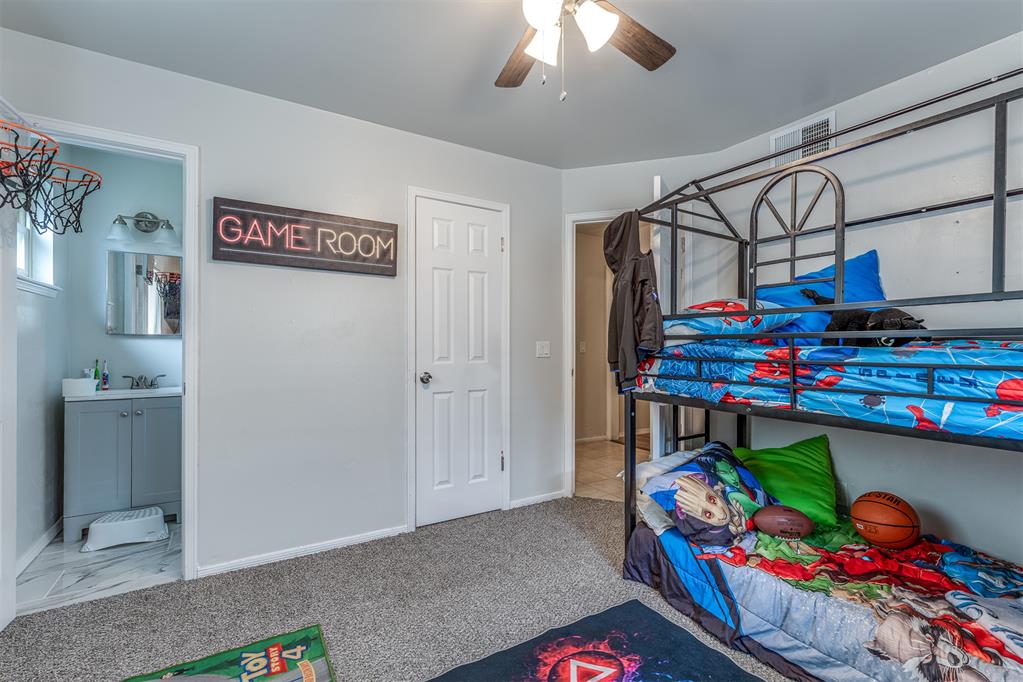 5400 N Wisconsin Avenue