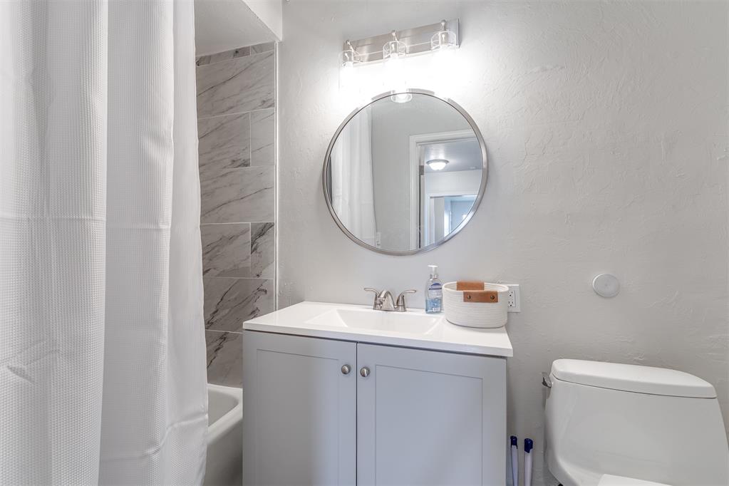 5400 N Wisconsin Avenue