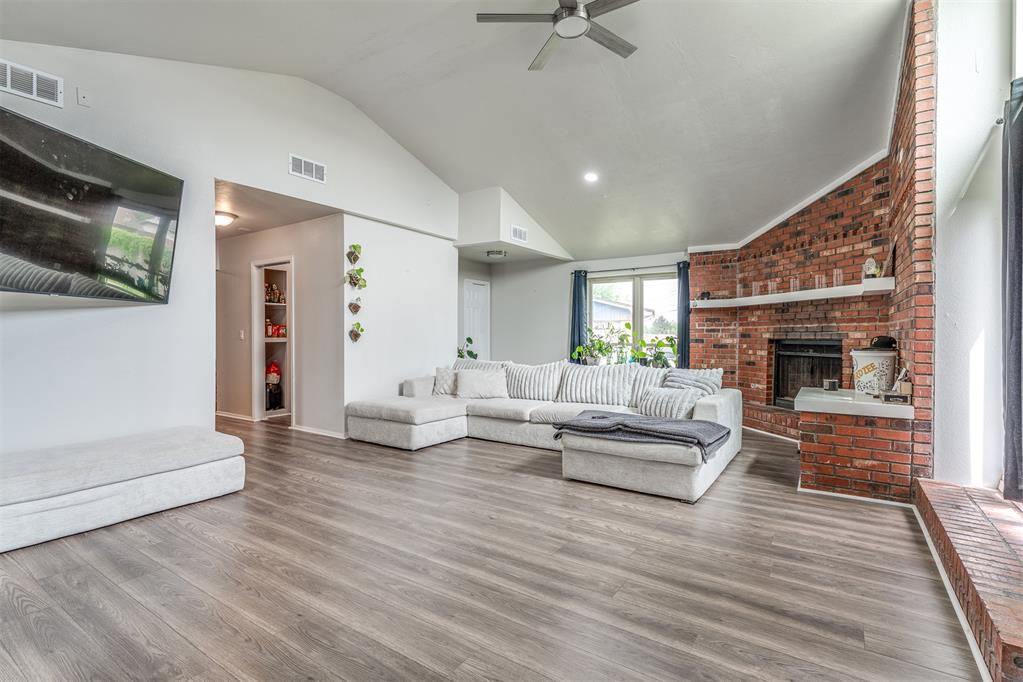 5400 N Wisconsin Avenue