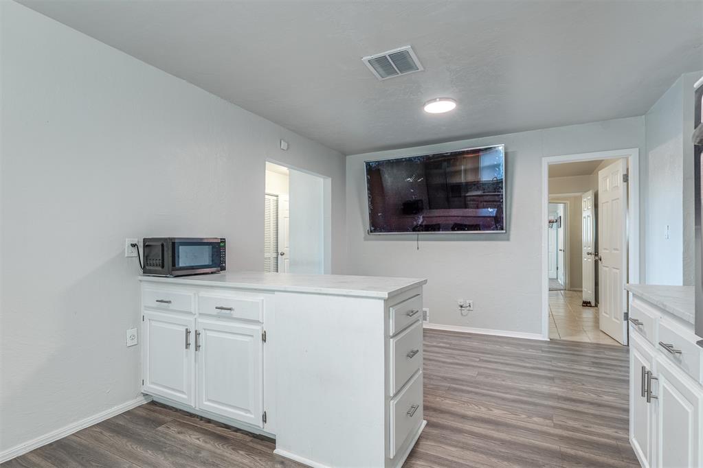 5400 N Wisconsin Avenue