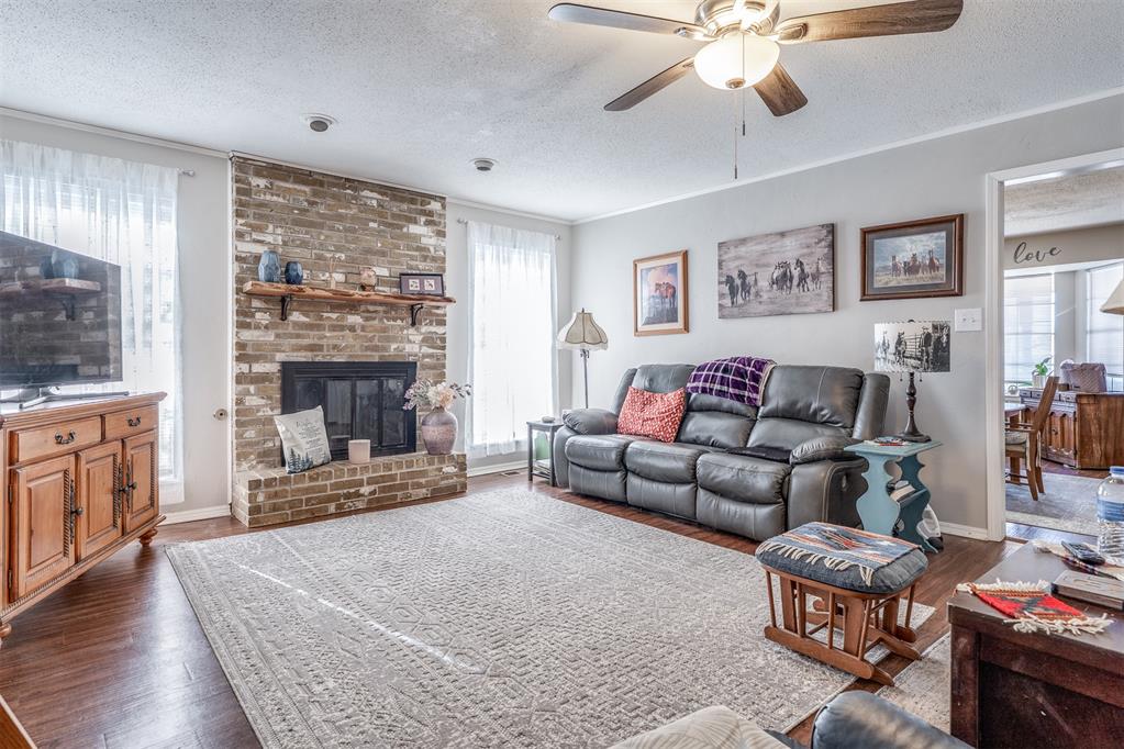 1515 Oakhurst Avenue