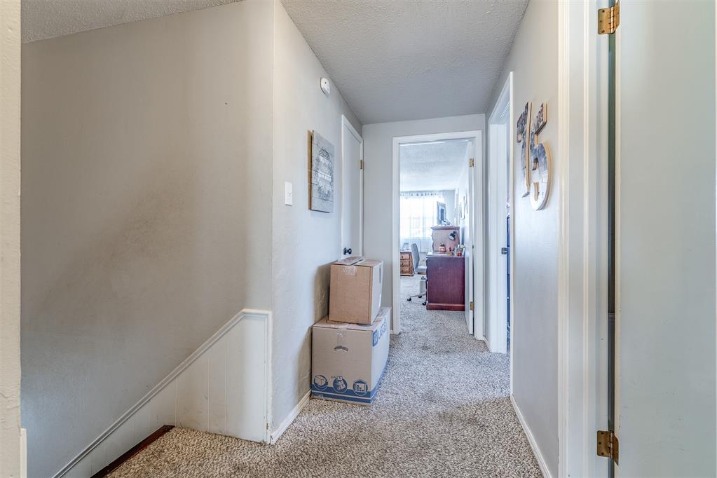 1515 Oakhurst Avenue