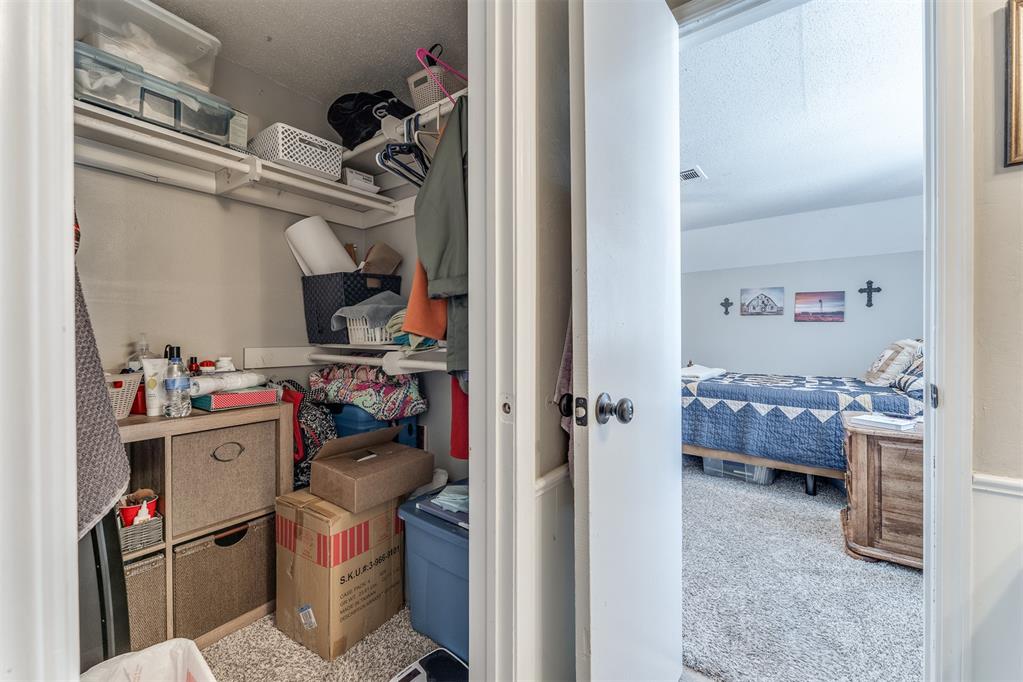 1515 Oakhurst Avenue