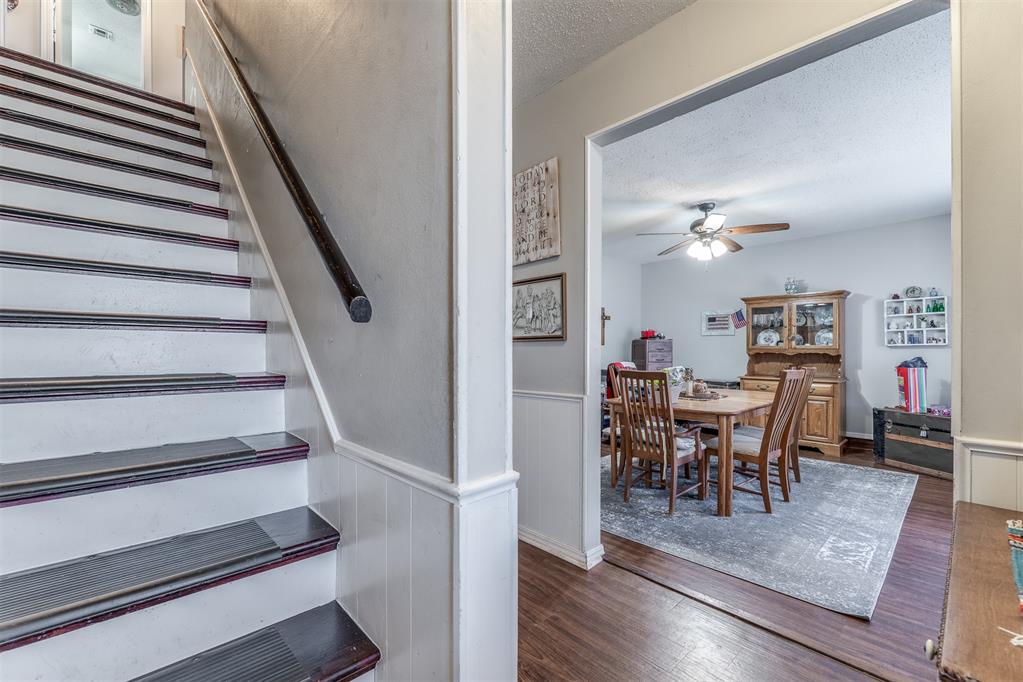 1515 Oakhurst Avenue