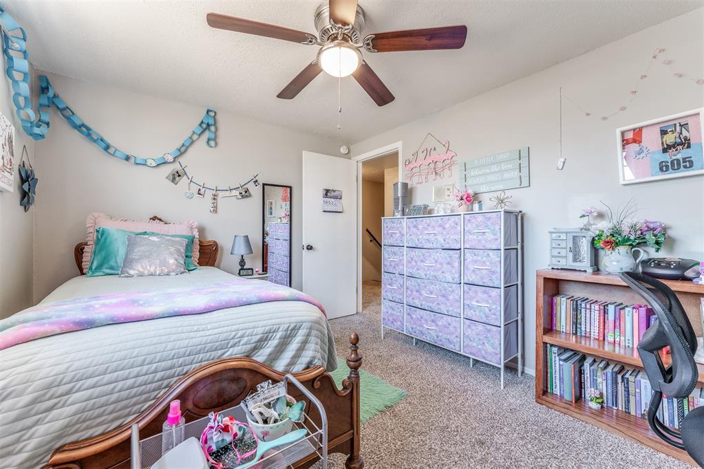 1515 Oakhurst Avenue