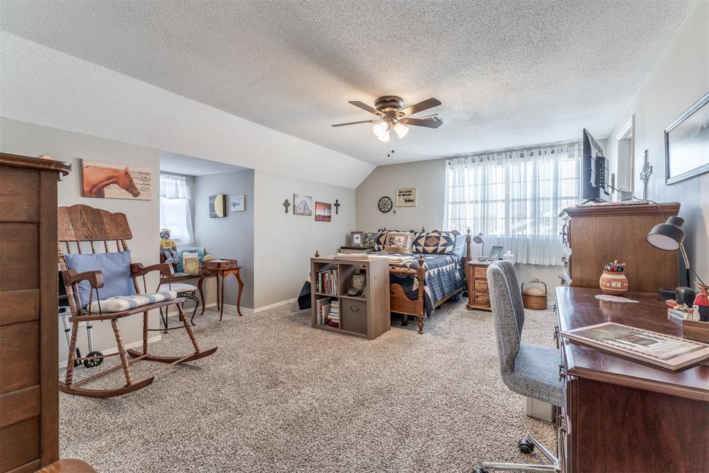 1515 Oakhurst Avenue