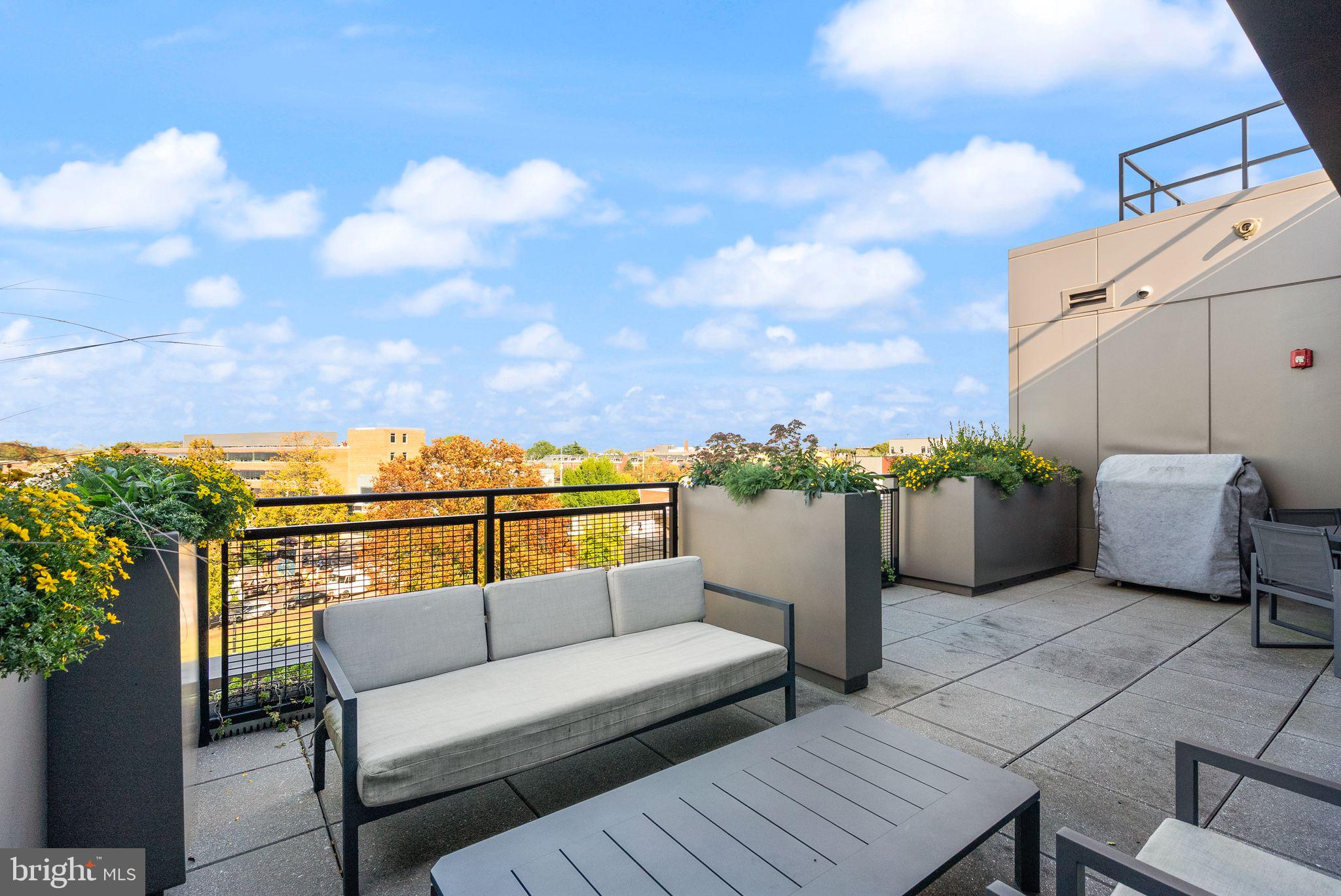 1111 PENNSYLVANIA AVENUE SE 304