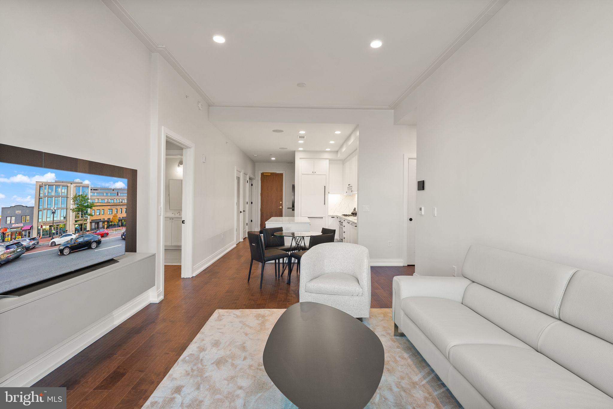 1111 PENNSYLVANIA AVENUE SE 304