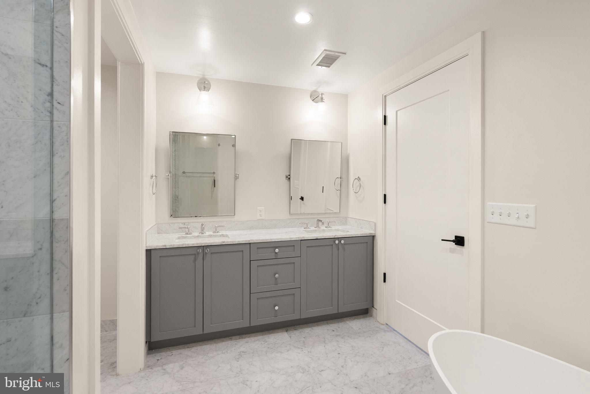 1111 PENNSYLVANIA AVENUE SE 304