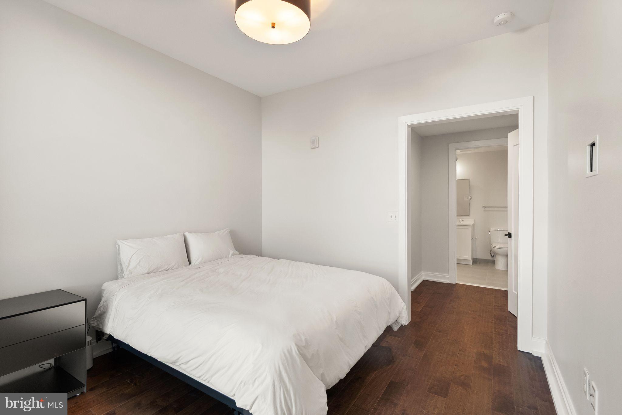 1111 PENNSYLVANIA AVENUE SE 304