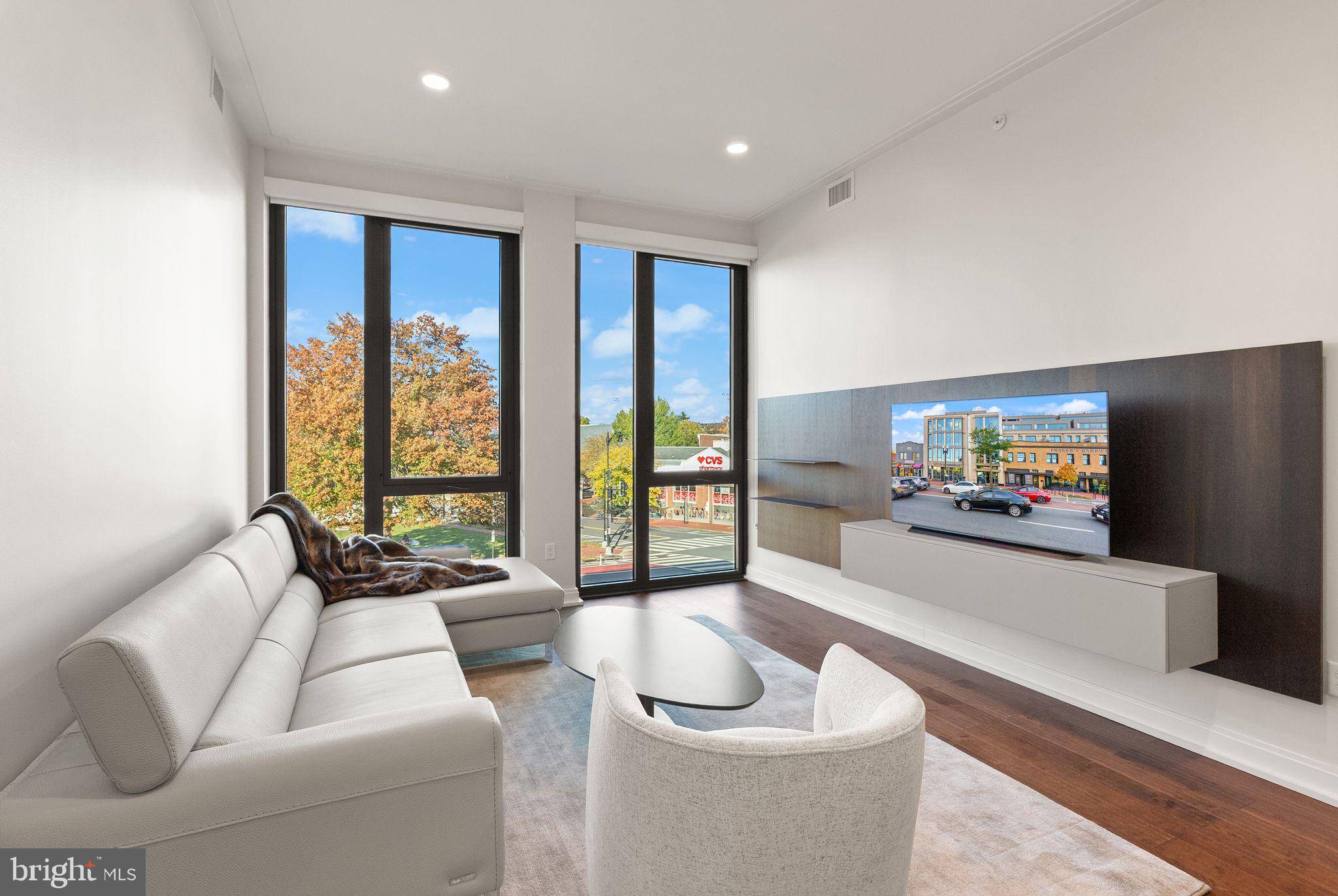 1111 PENNSYLVANIA AVENUE SE 304