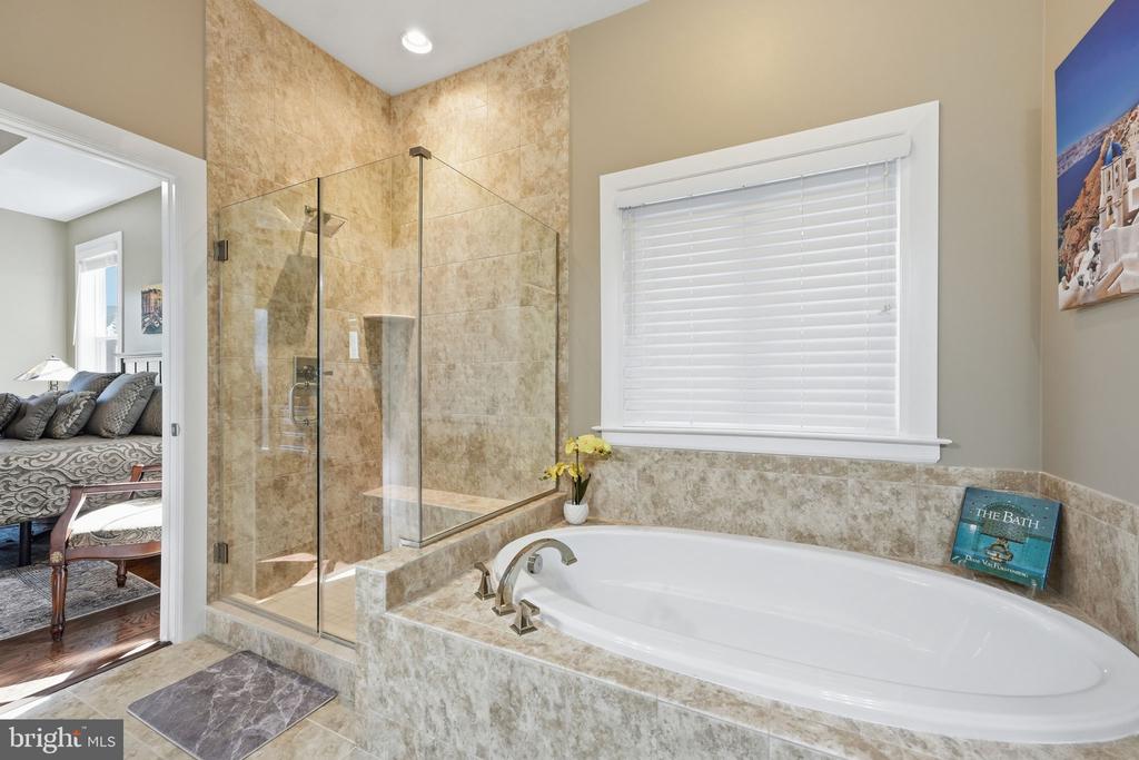 1488 CATBRIAR WAY