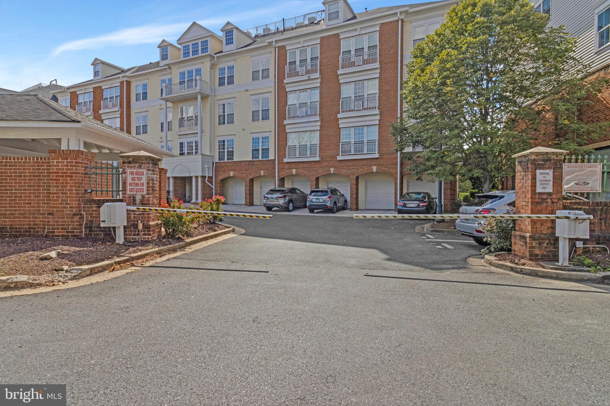 801 PLEASANT DRIVE 80115