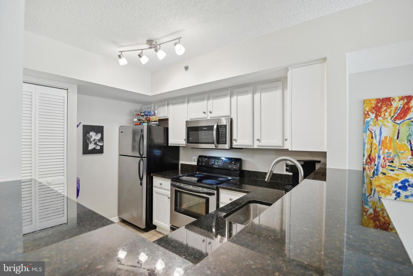 1001 N Vermont St #608
