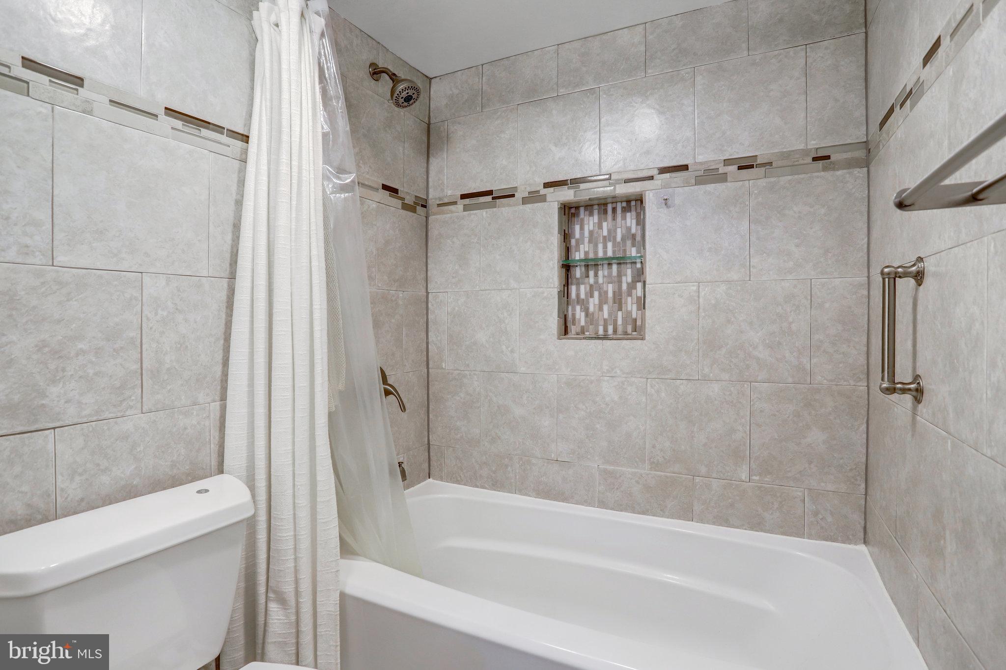 309 Yoakum PARKWAY Unit: 1609