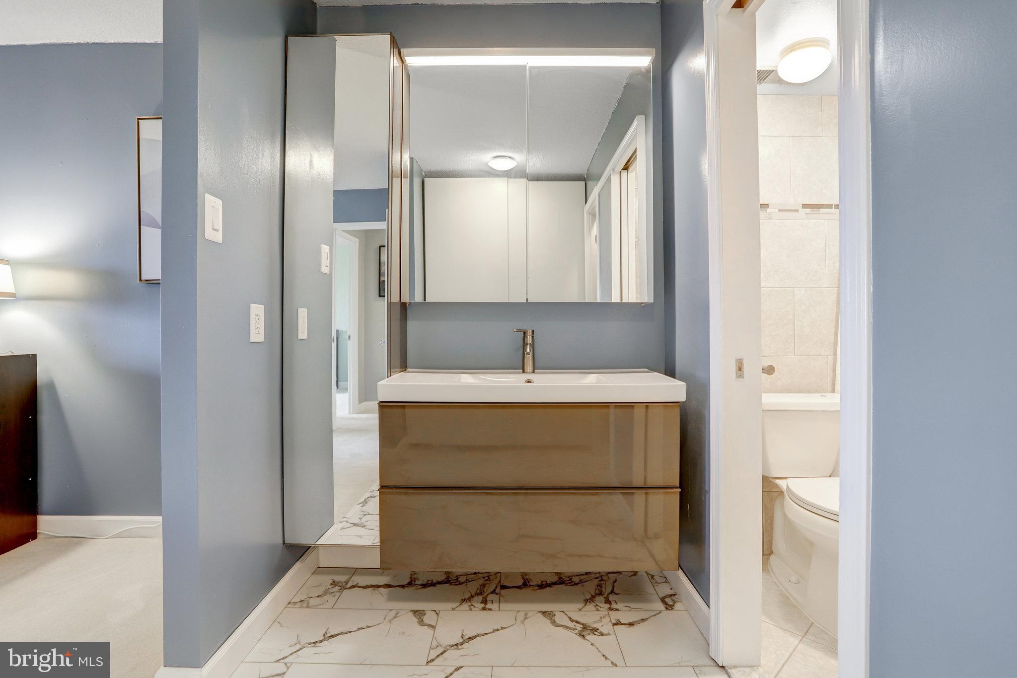 309 Yoakum PARKWAY Unit: 1609