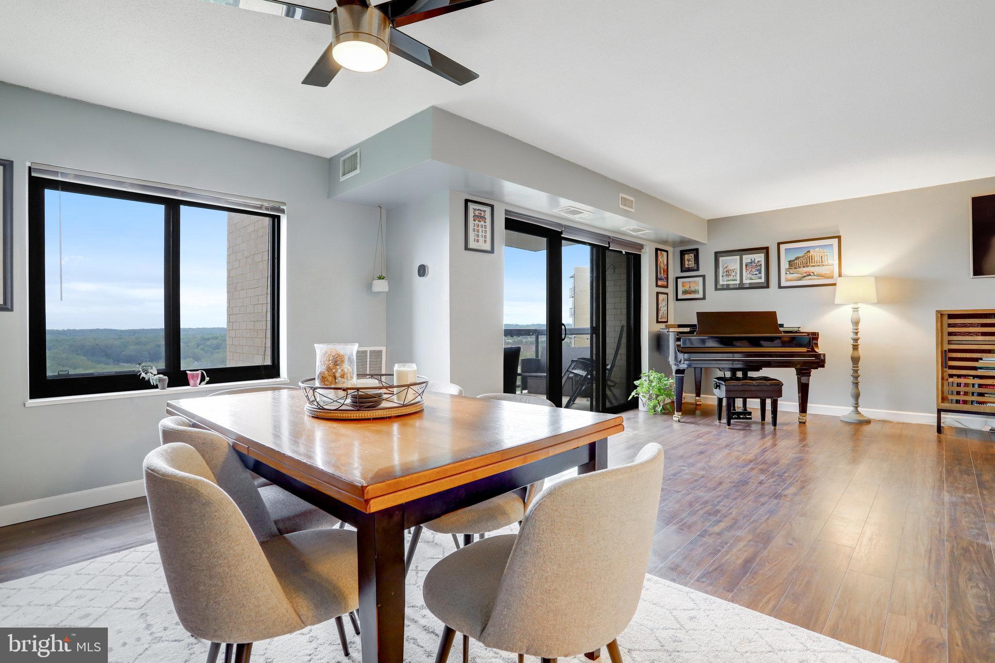 309 Yoakum PARKWAY Unit: 1609