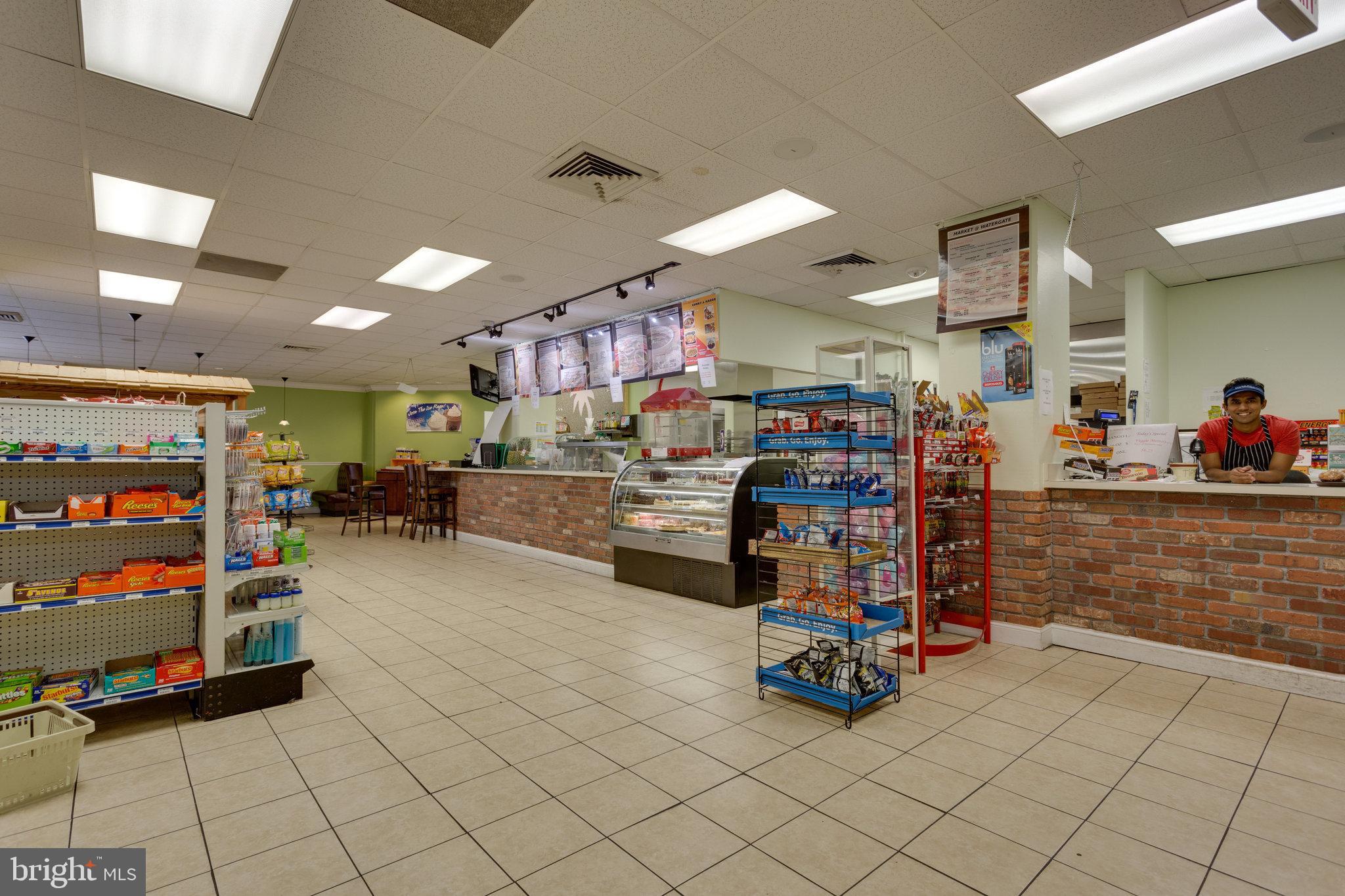 309 Yoakum PARKWAY Unit: 1609