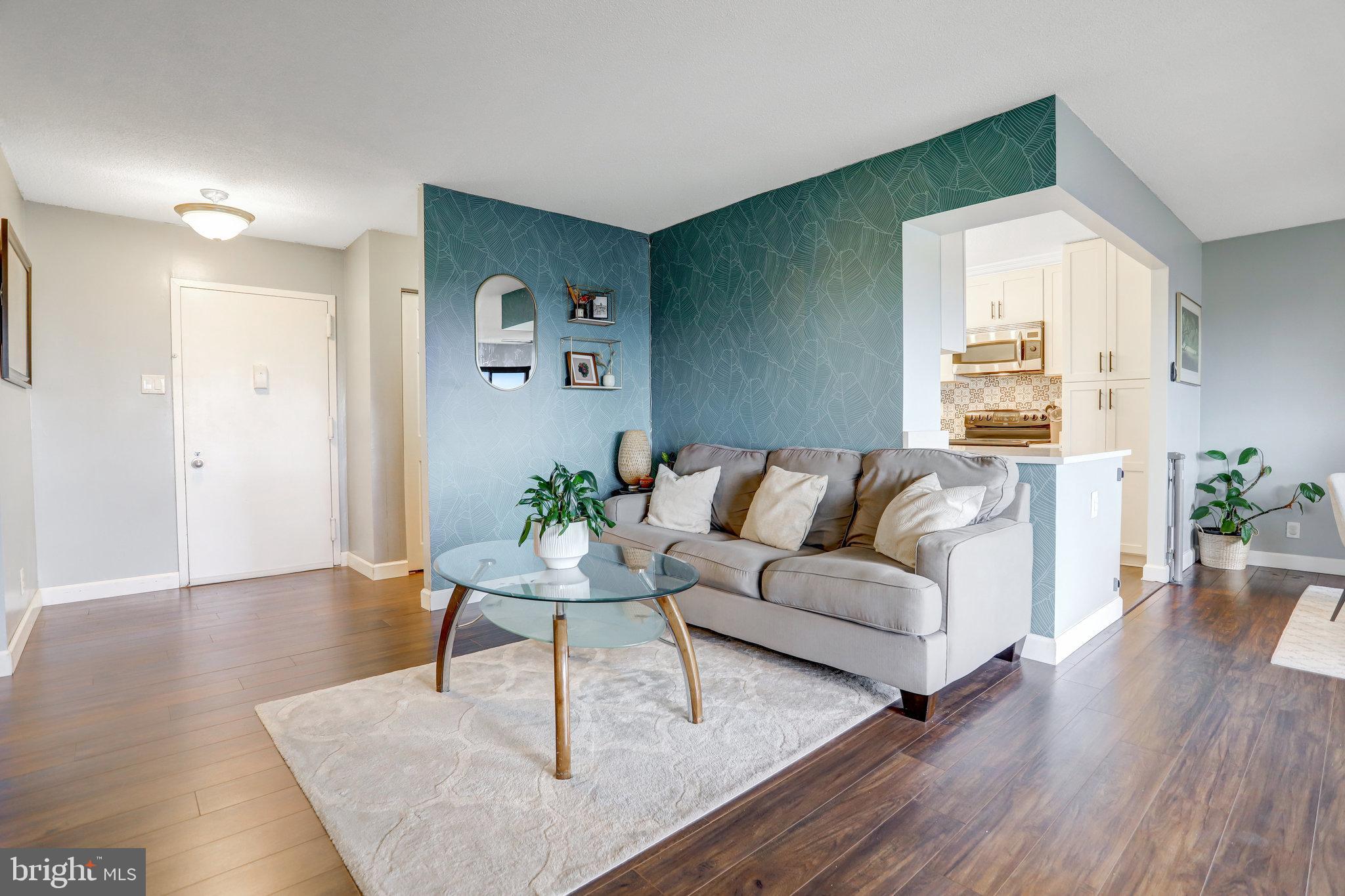 309 Yoakum PARKWAY Unit: 1609