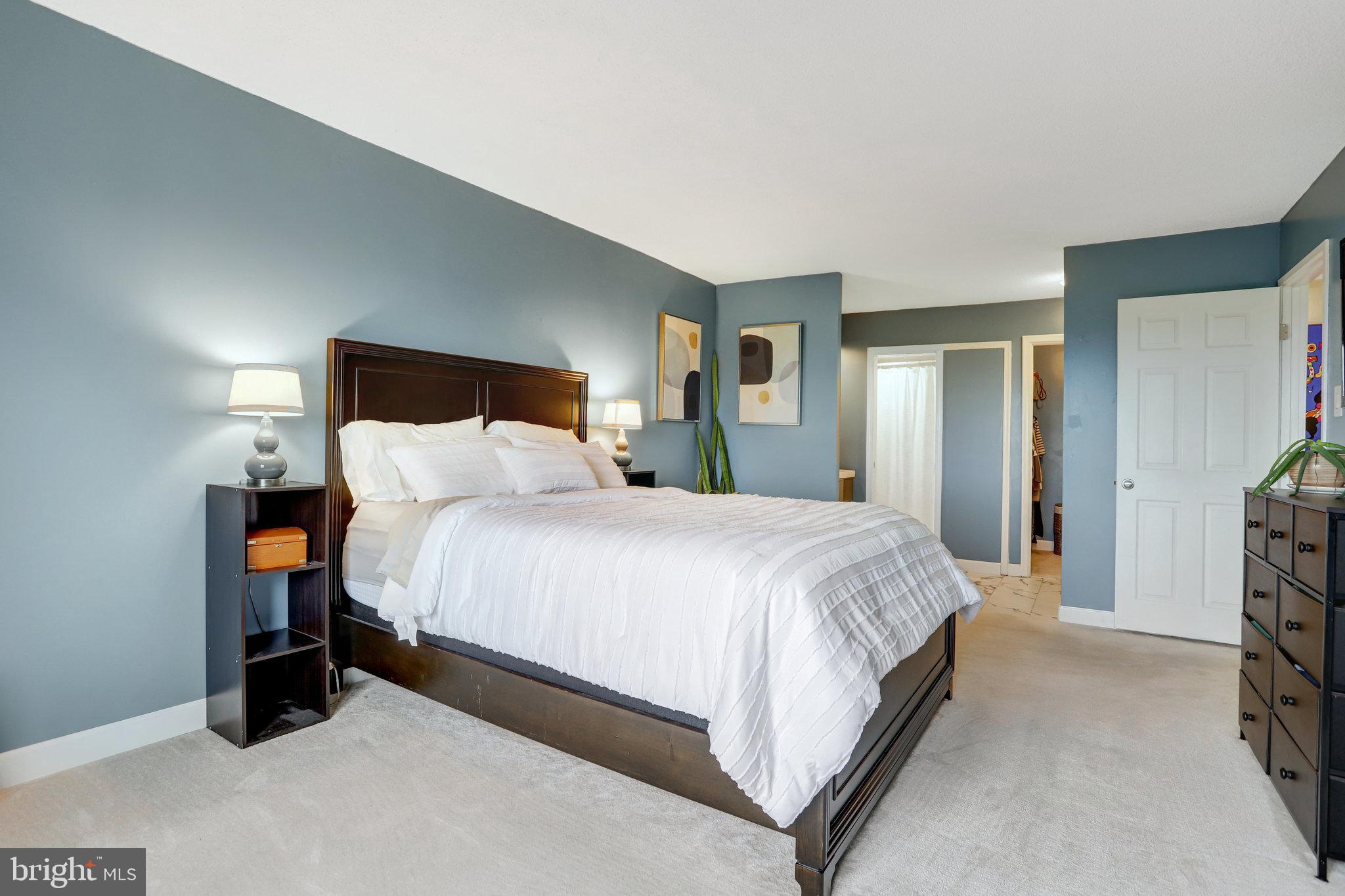 309 Yoakum PARKWAY Unit: 1609