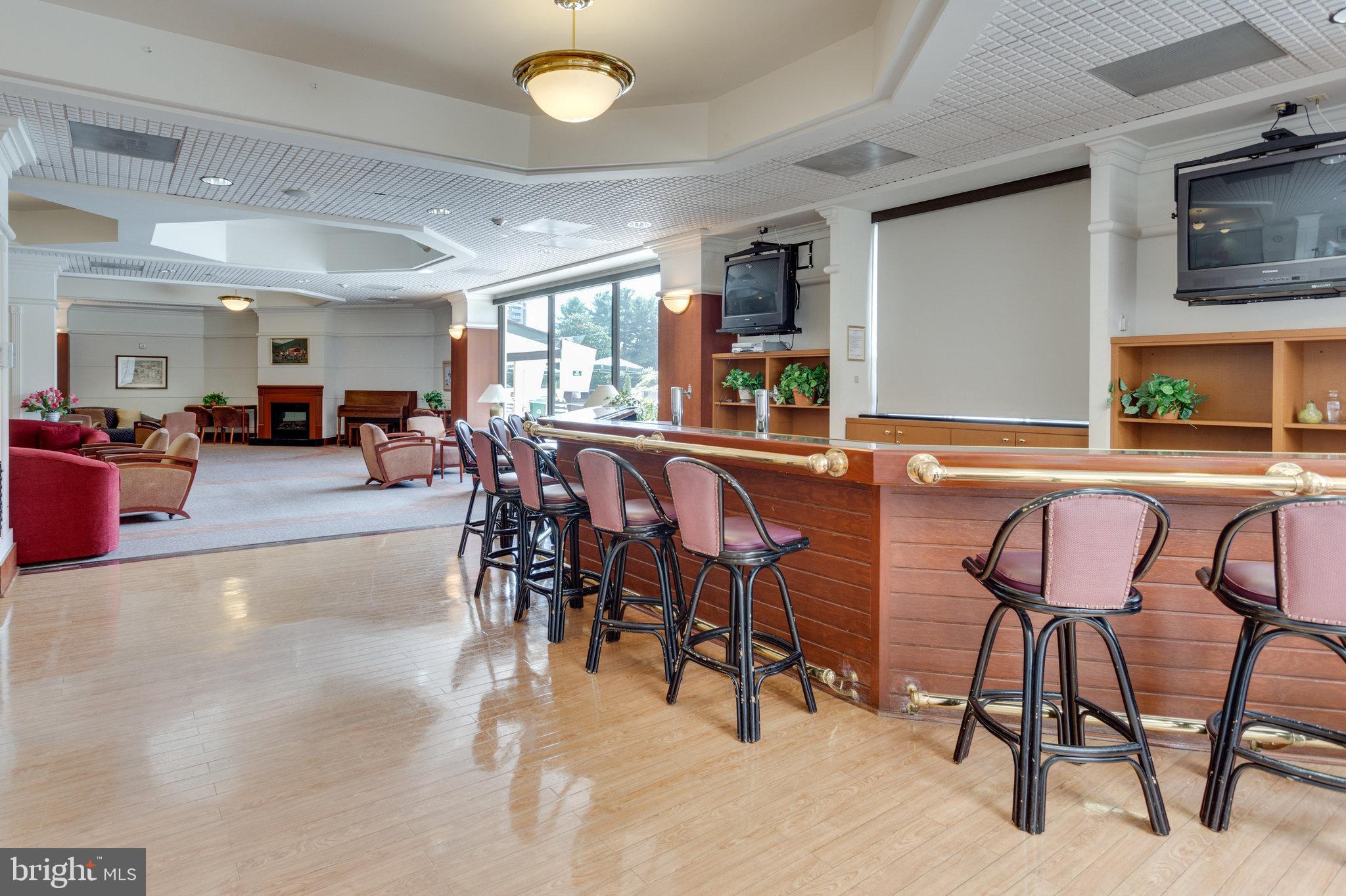 309 Yoakum PARKWAY Unit: 1609