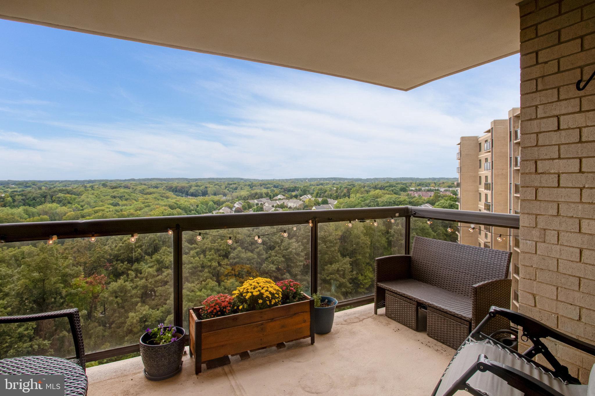 309 Yoakum PARKWAY Unit: 1609