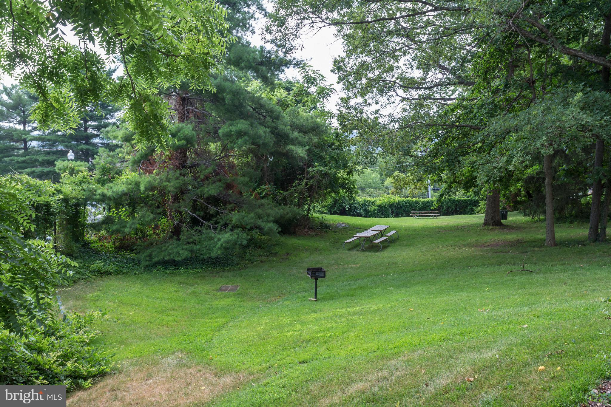 309 Yoakum PARKWAY Unit: 1609