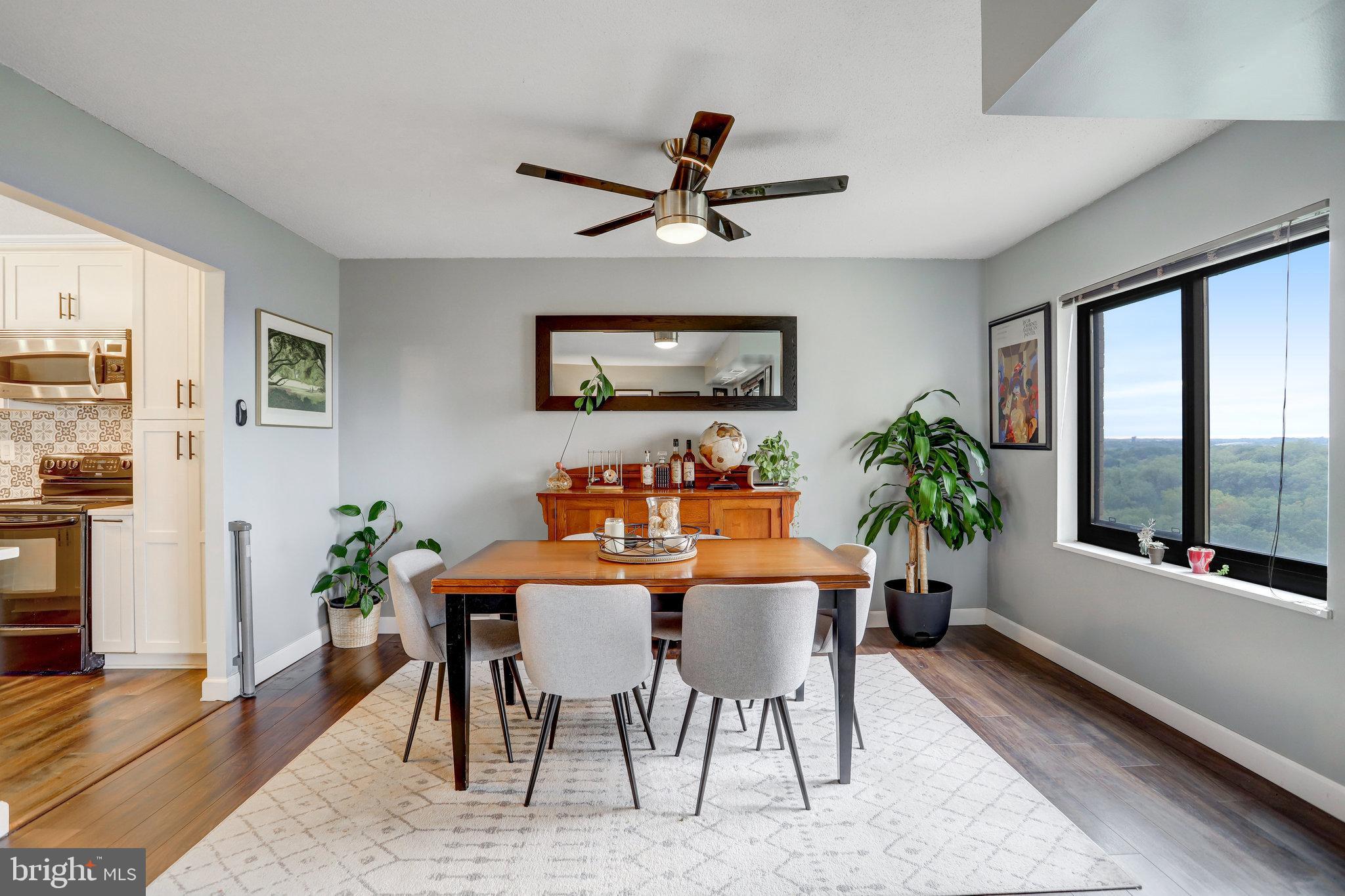 309 Yoakum PARKWAY Unit: 1609