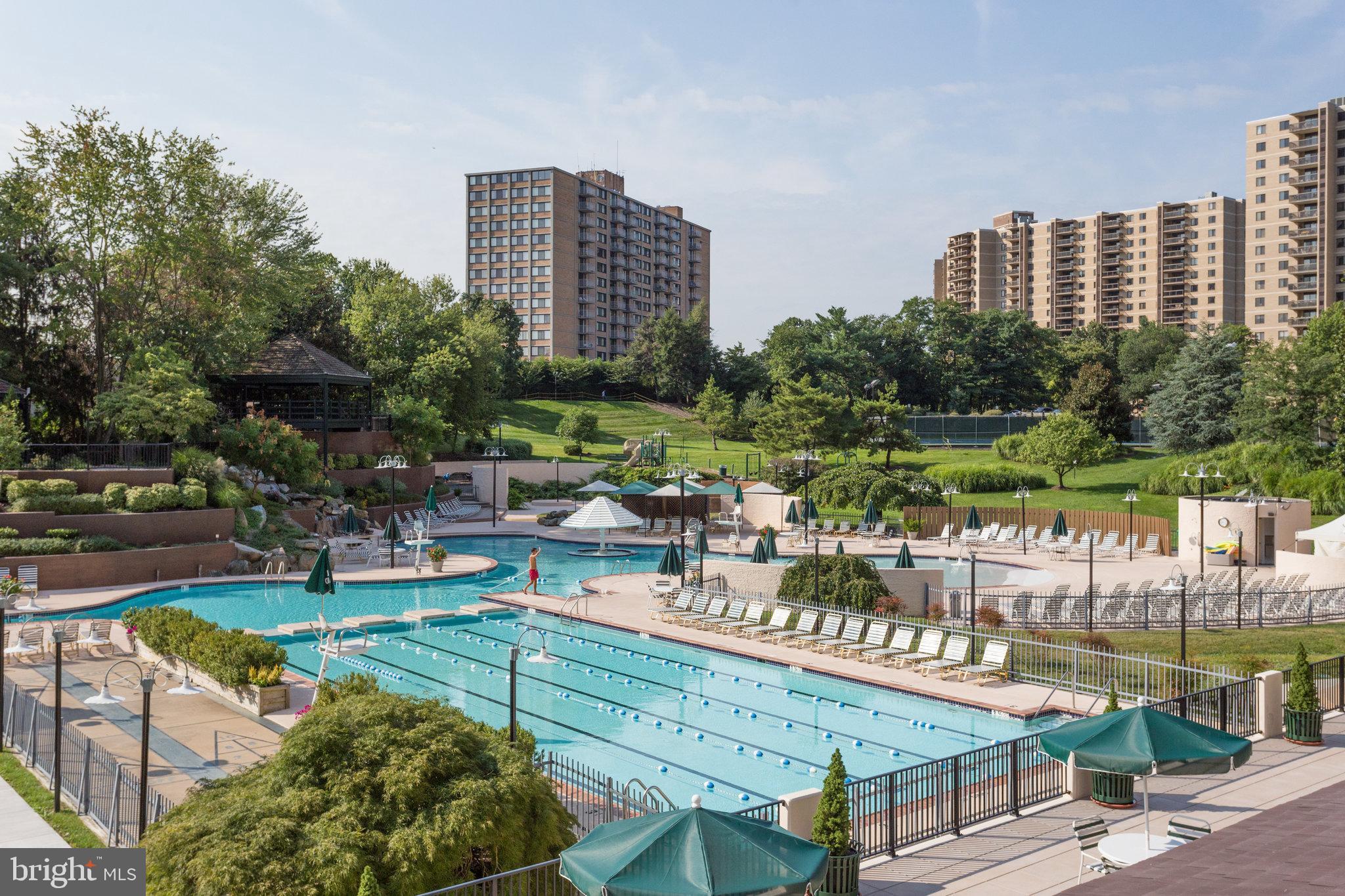 309 Yoakum PARKWAY Unit: 1609