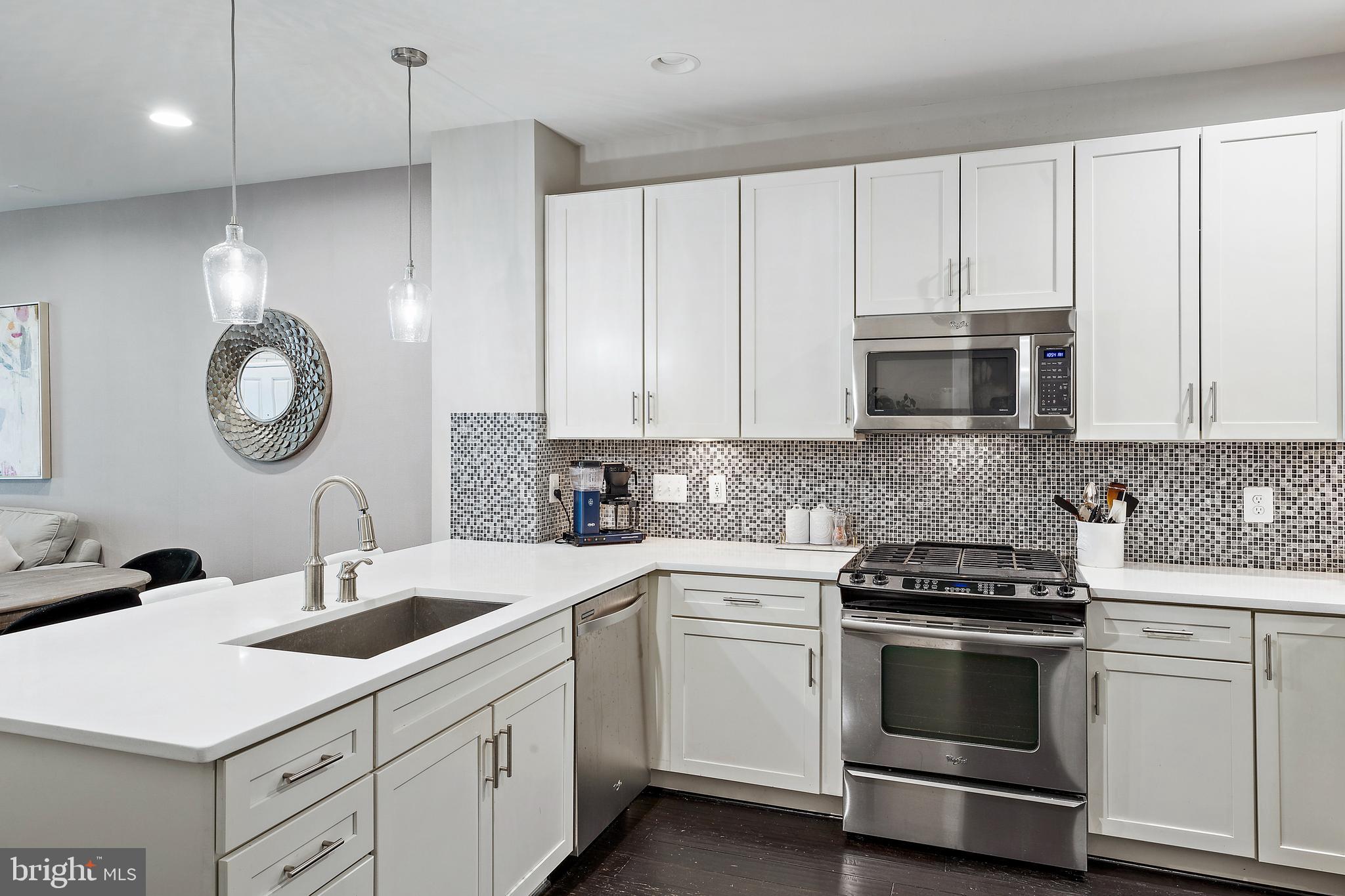 2109 Main Line Blvd #101