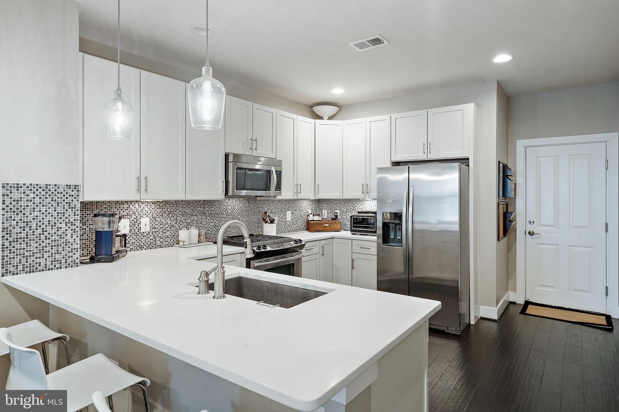 2109 Main Line Blvd #101