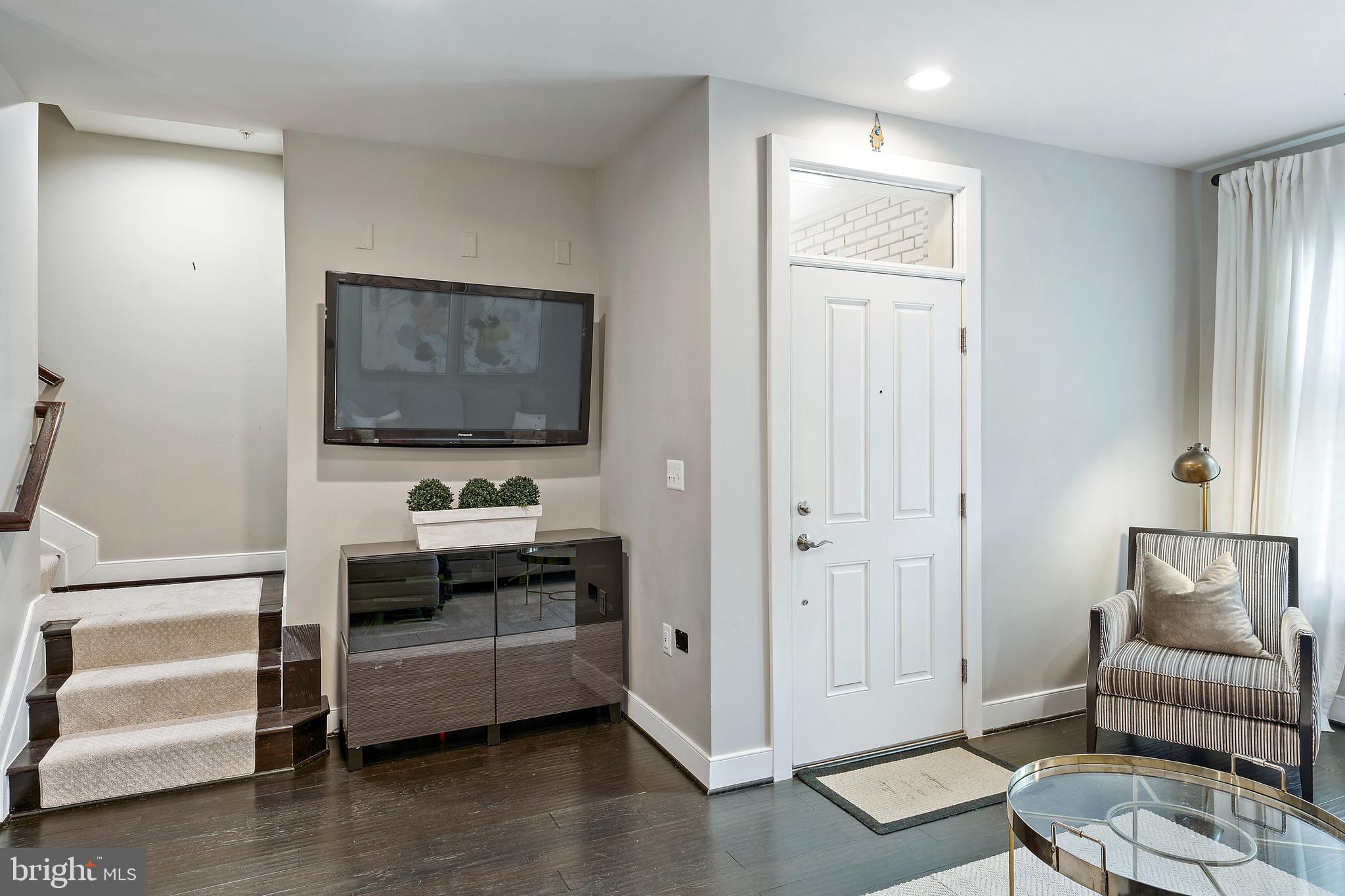 2109 Main Line Blvd #101