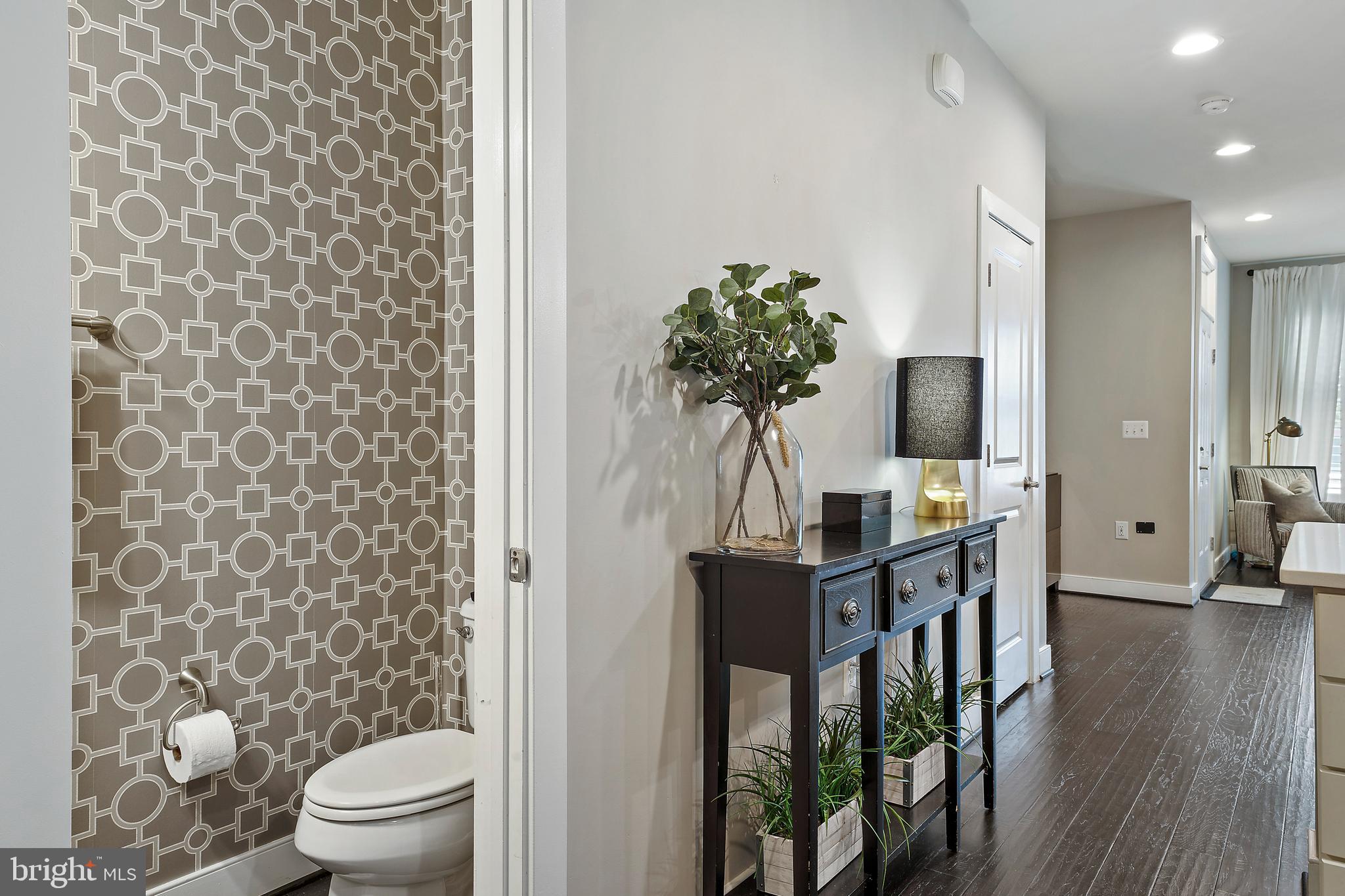 2109 Main Line Blvd #101