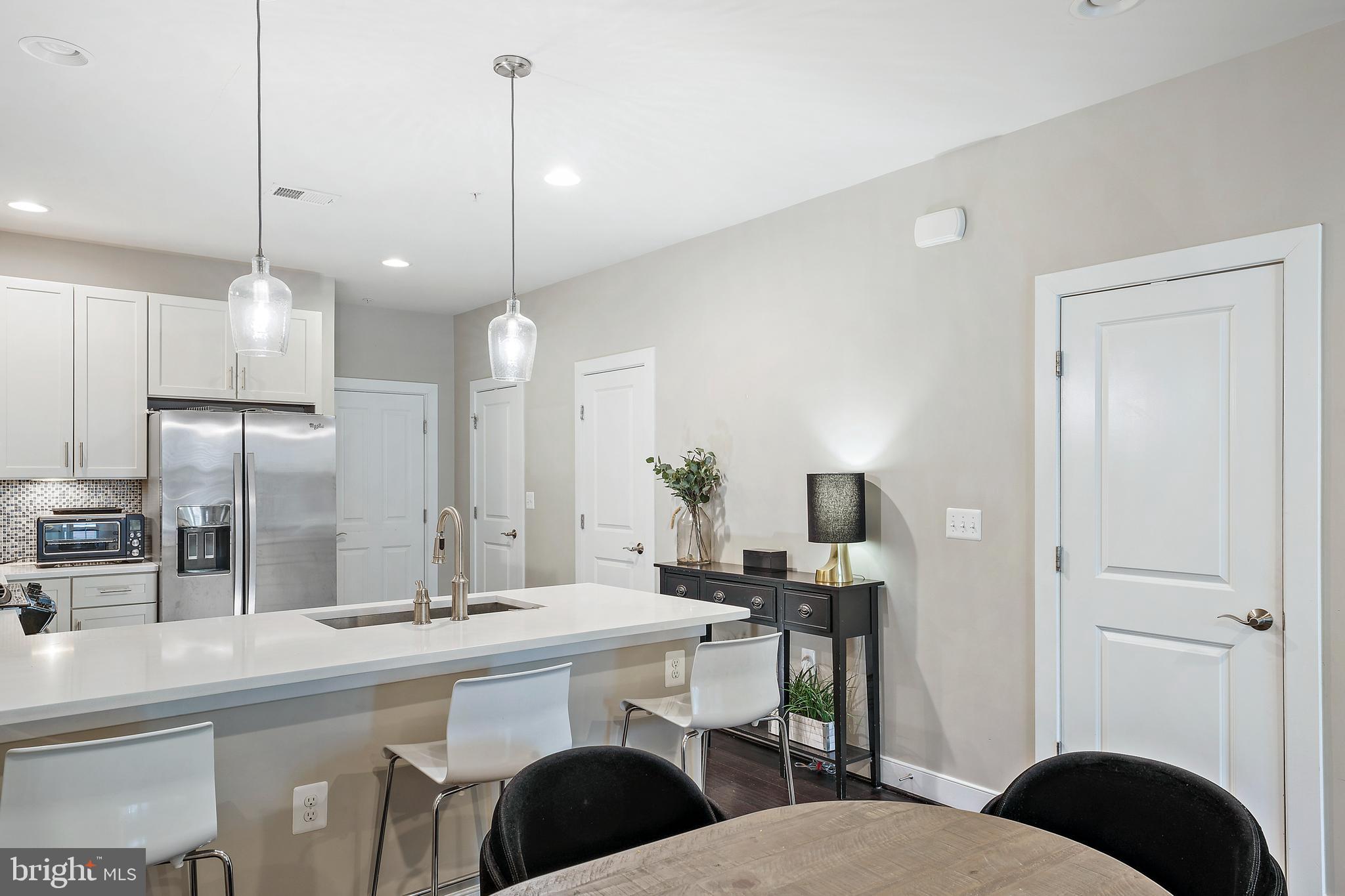 2109 Main Line Blvd #101