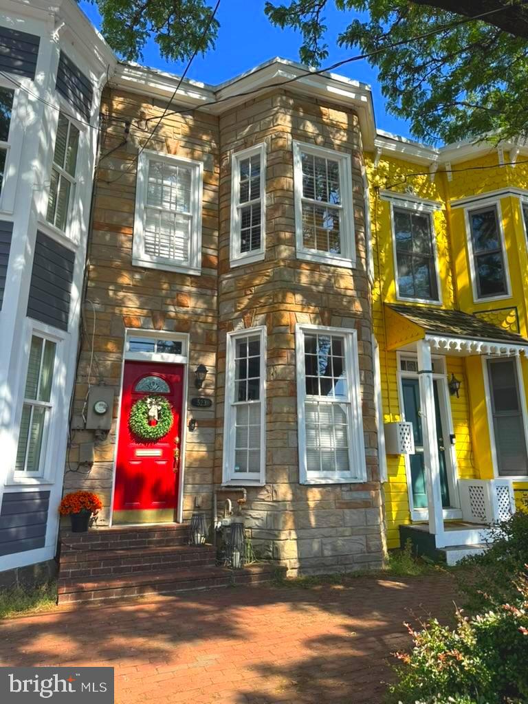 523 N ALFRED STREET