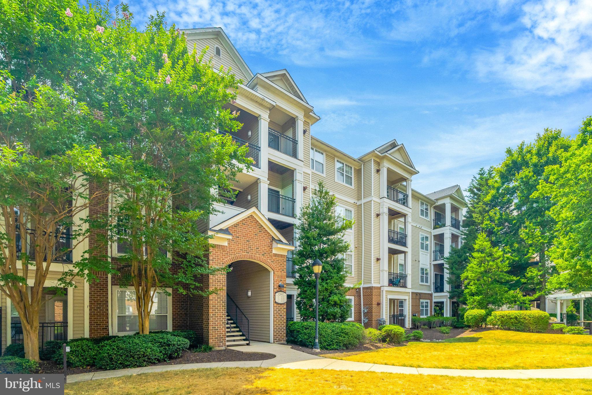 12937 Centre Park Cir #104