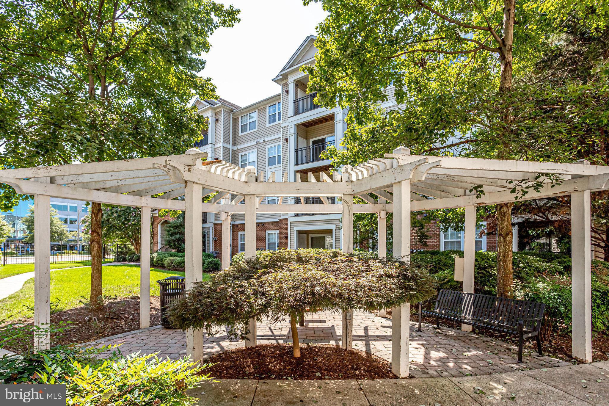 12937 Centre Park Cir #104