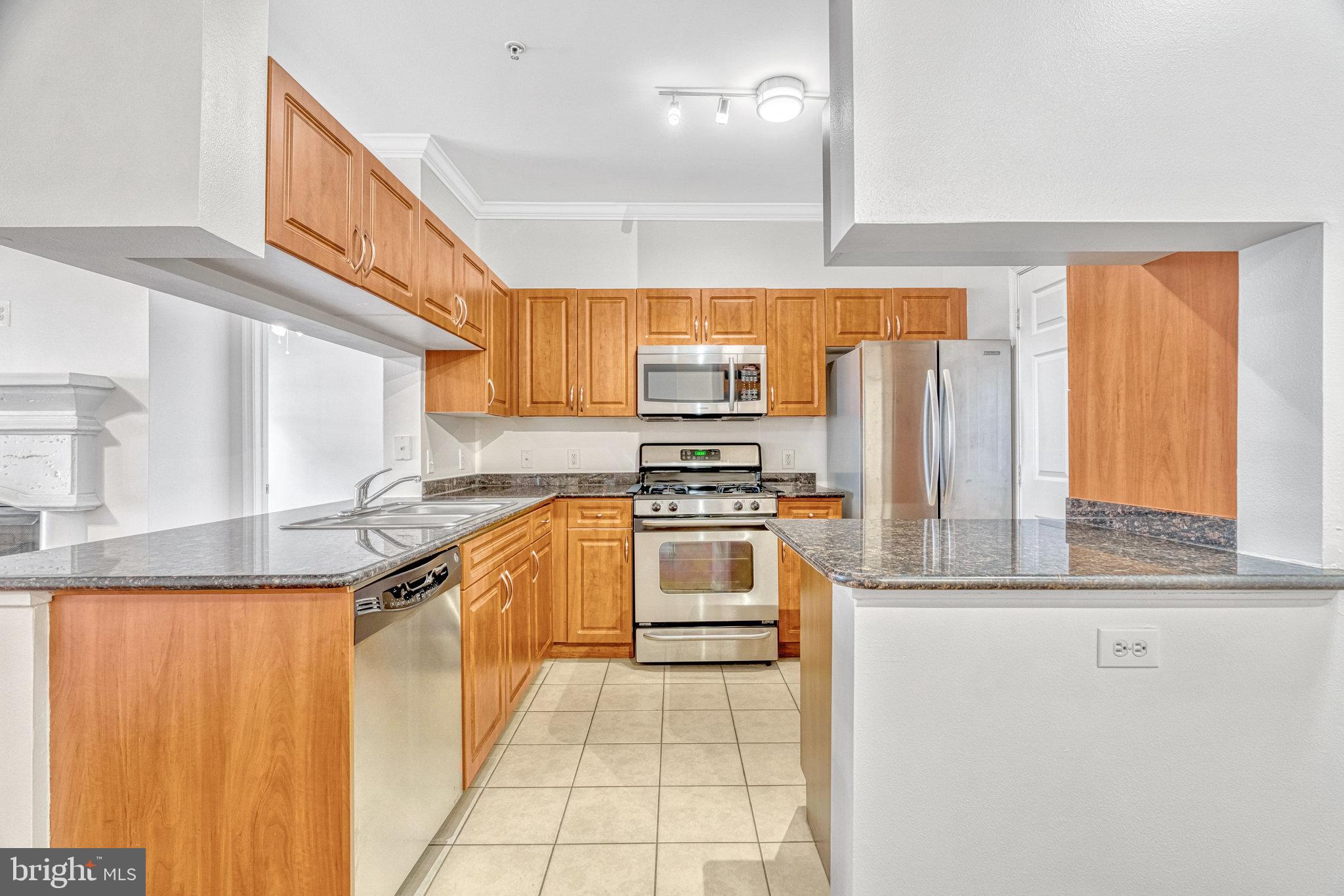 12937 Centre Park Cir #104