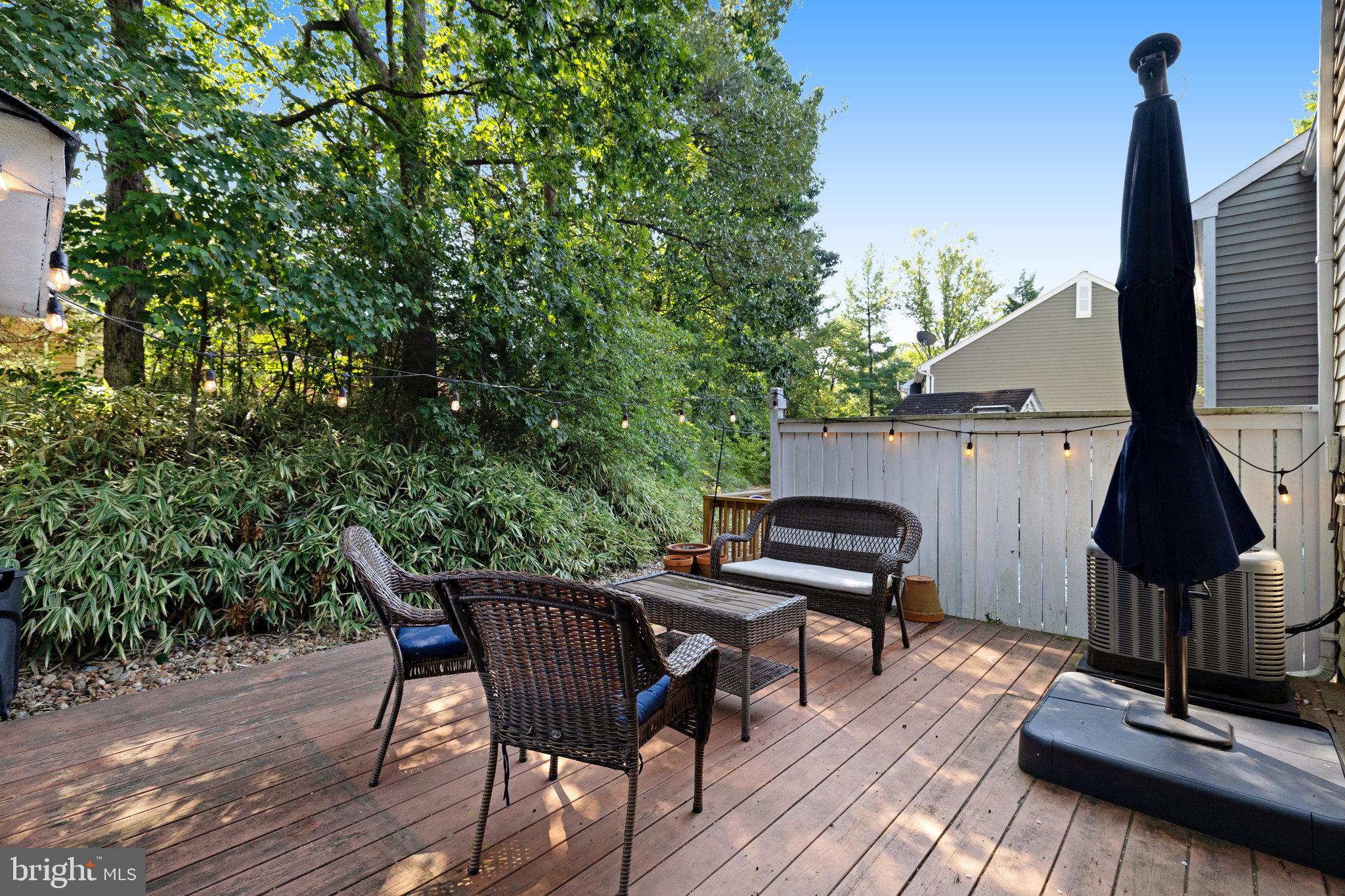 1503 TWISTED OAK DR