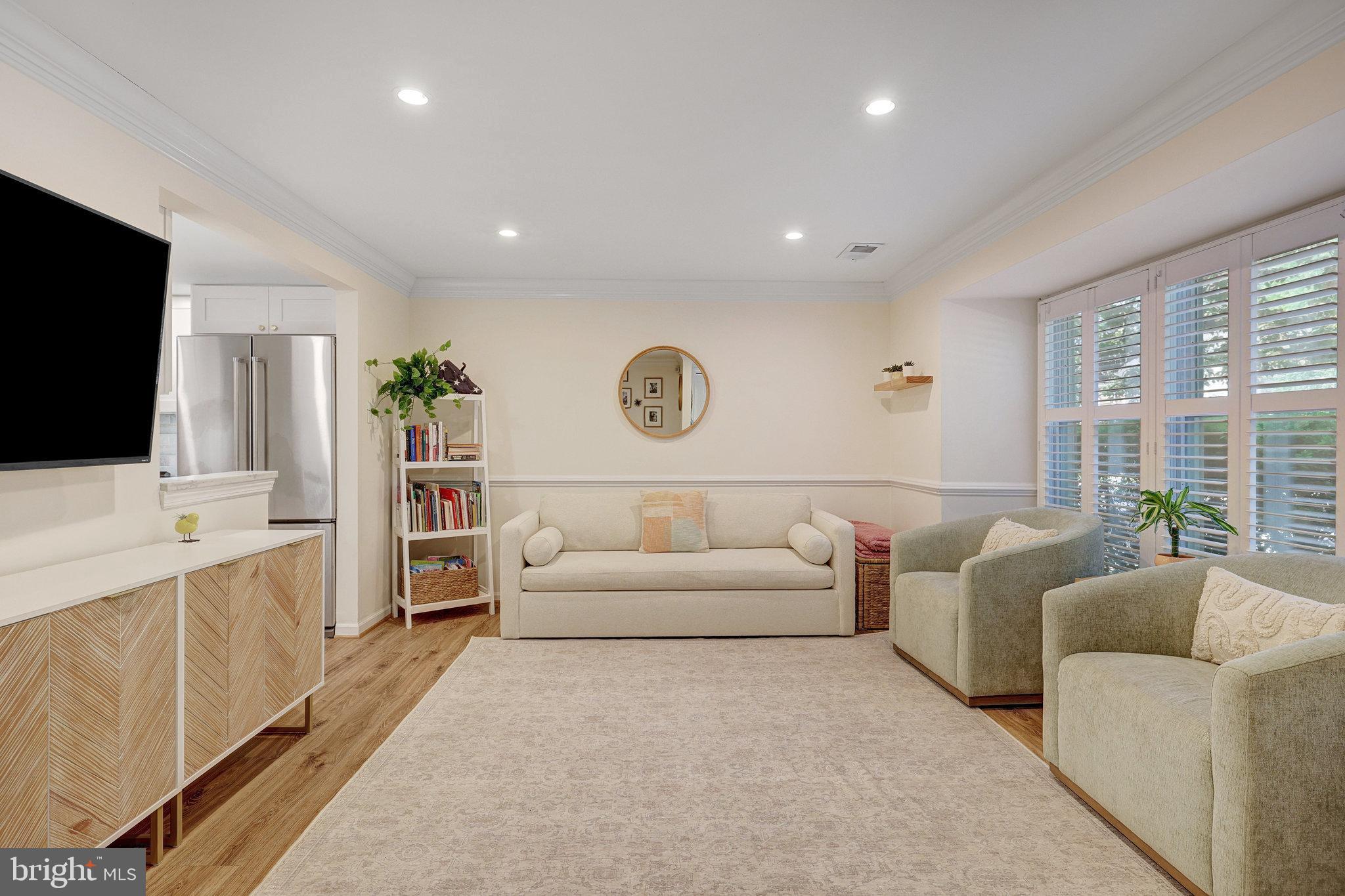 1503 TWISTED OAK DR