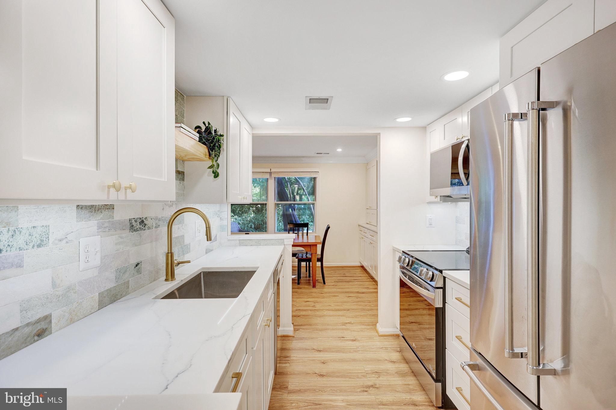 1503 TWISTED OAK DR
