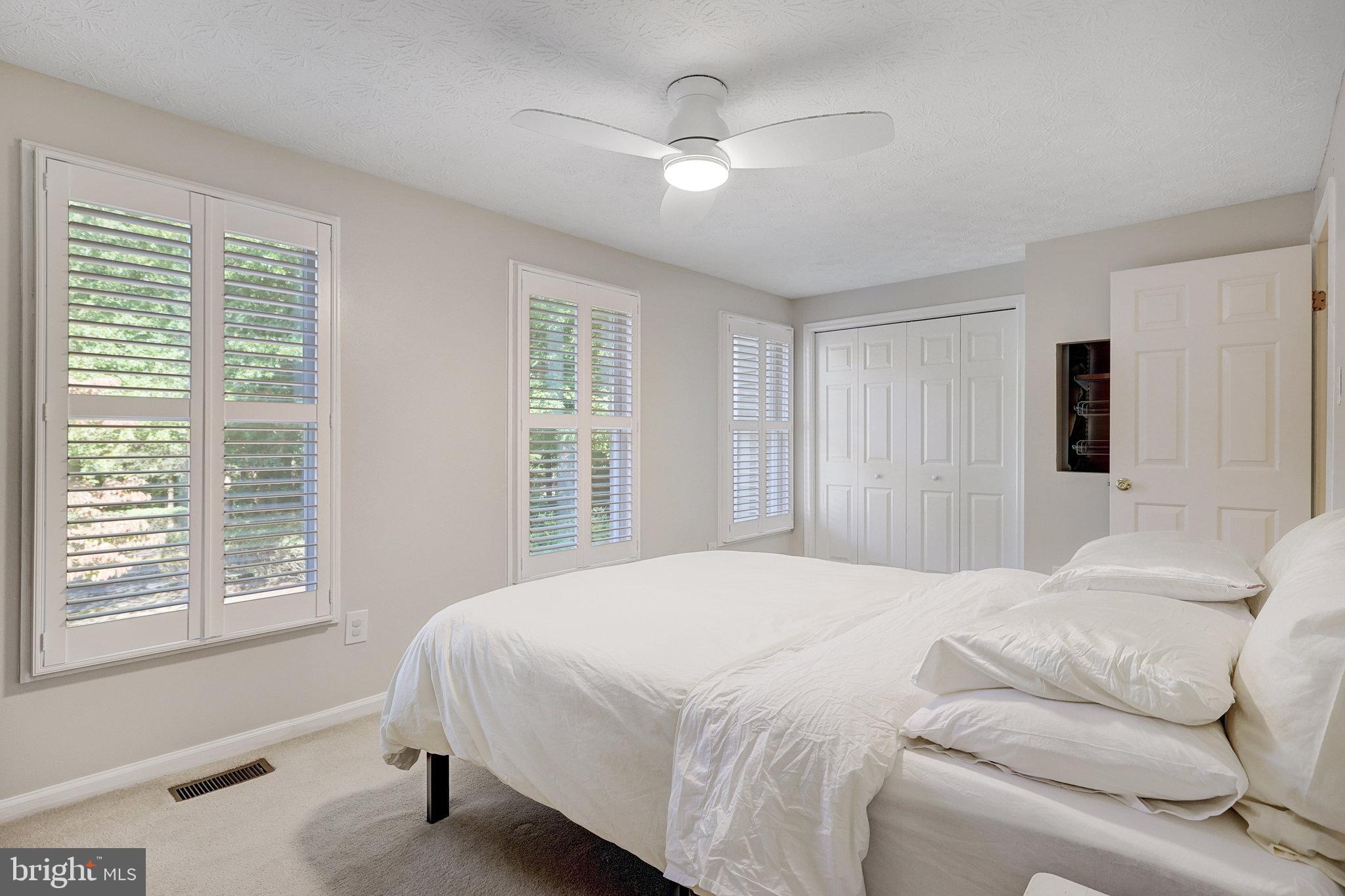 1503 TWISTED OAK DR