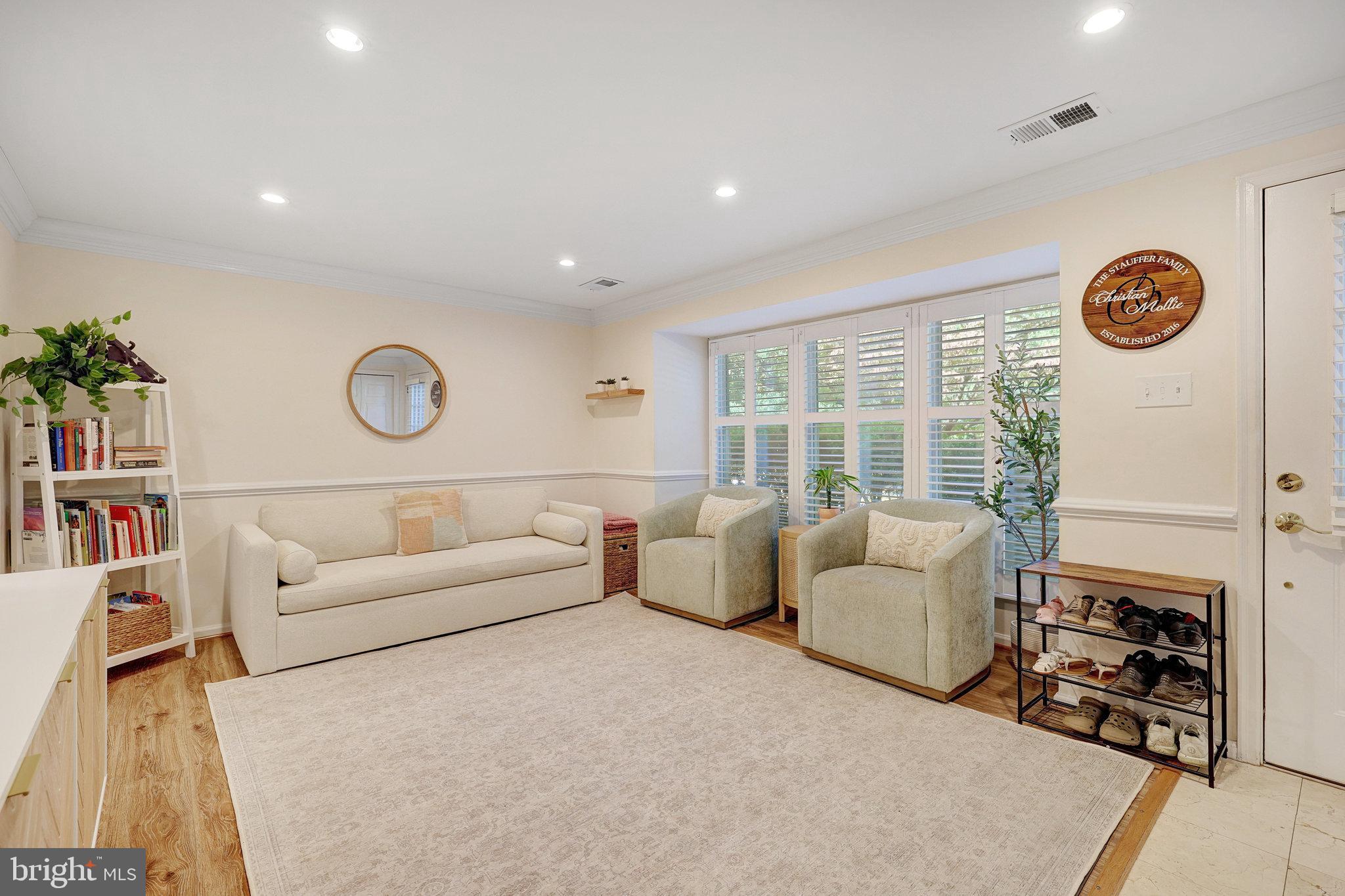 1503 TWISTED OAK DR